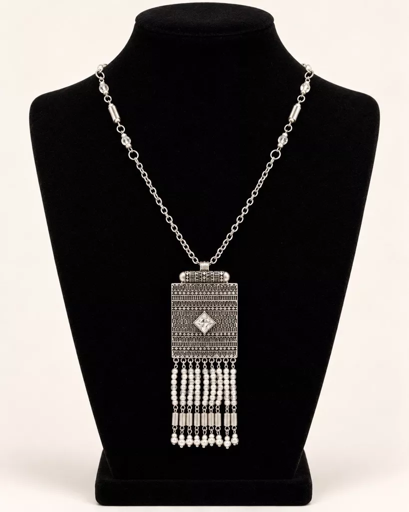 Attractive Square Shaped Beaded Necklace