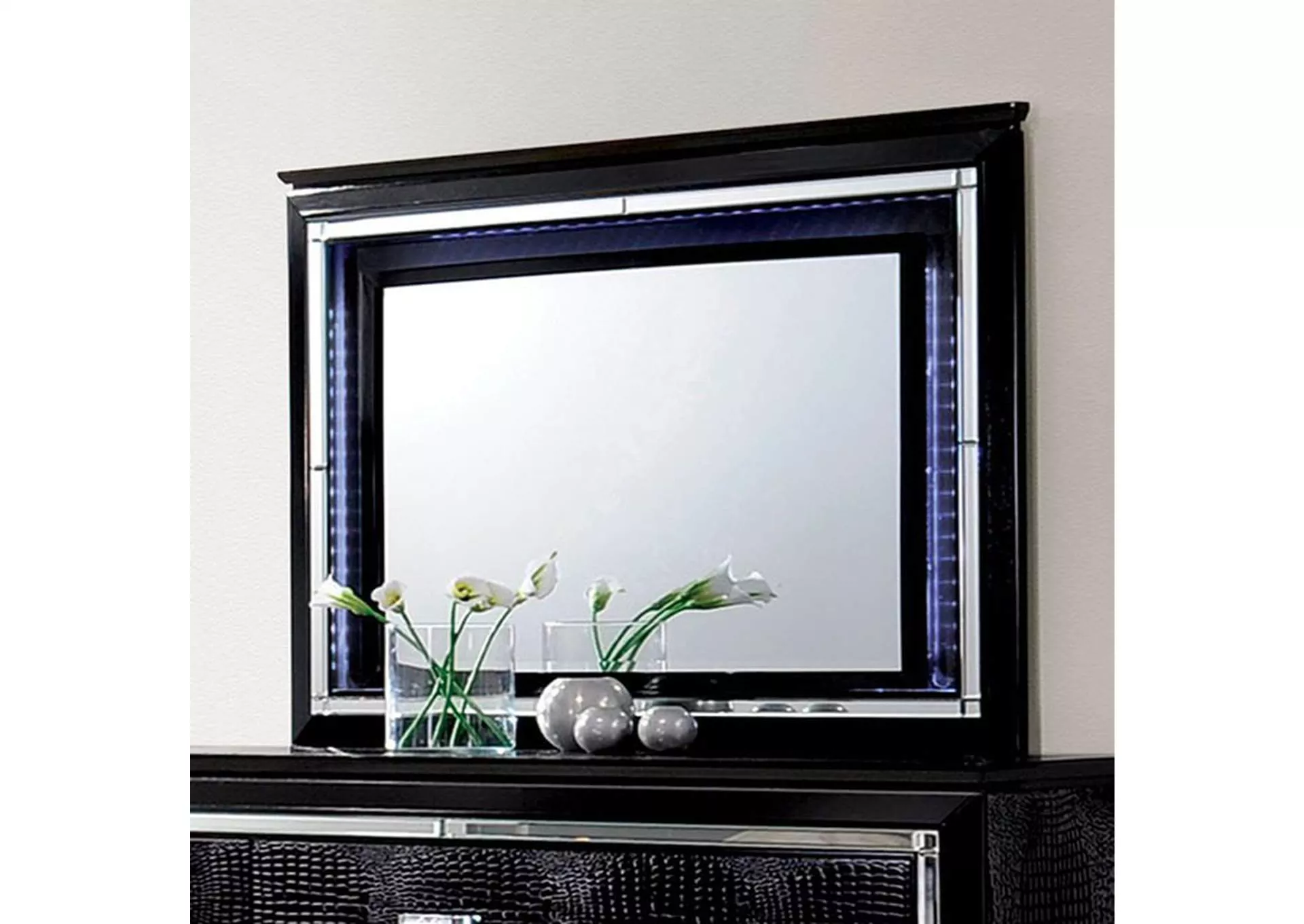 Bellanova Mirror