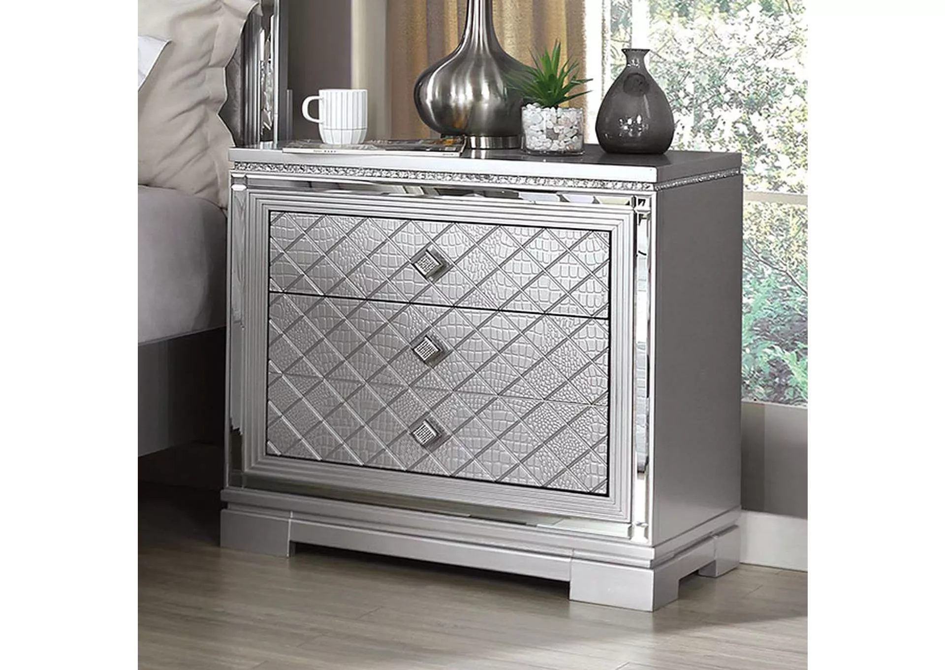 Belleterre - Night Stand