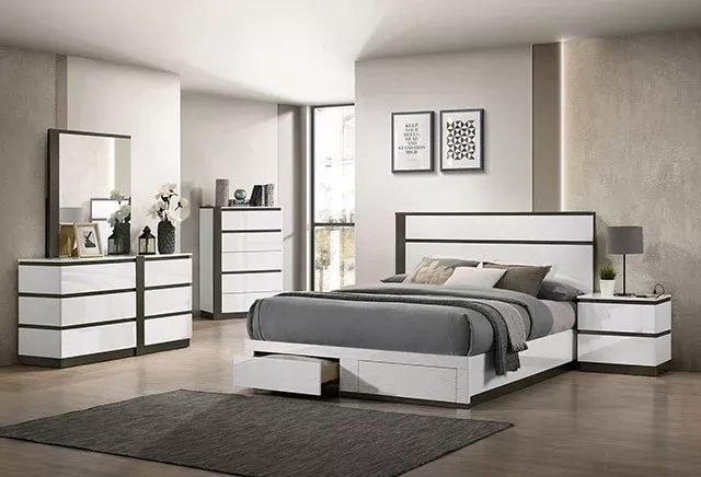 Birsfelden - 4 Pc Queen Bedroom Set