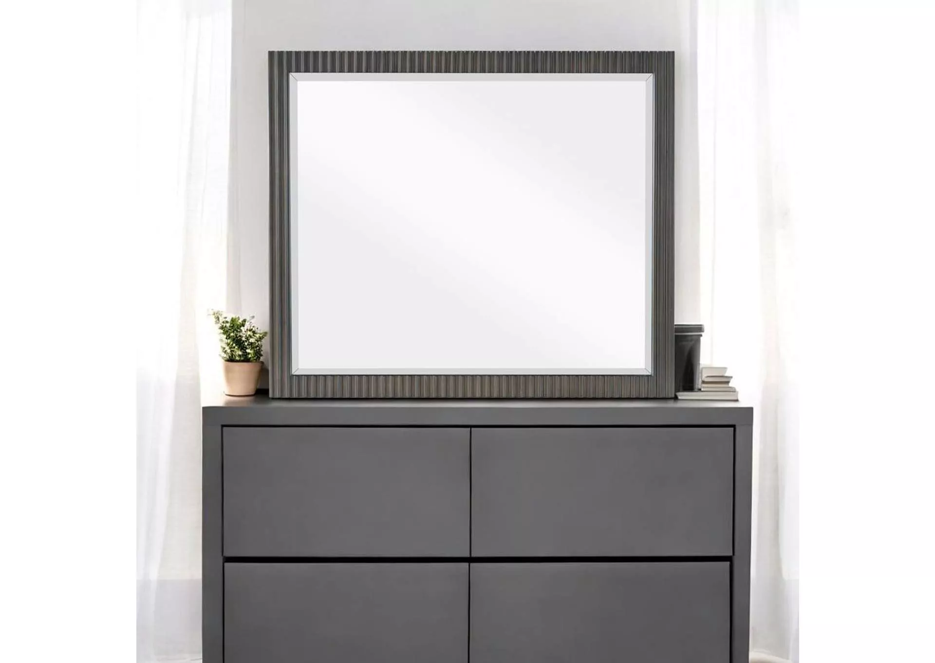 Clayten Mirror