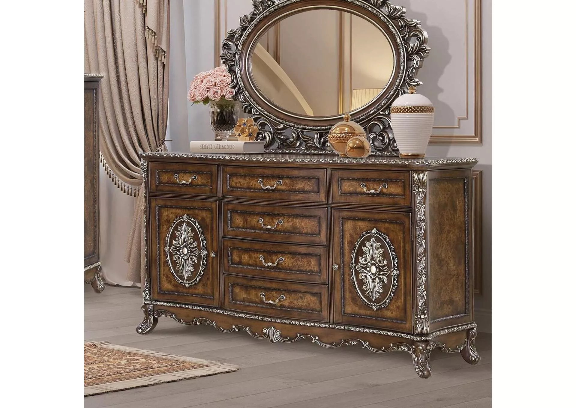 Devany Dresser