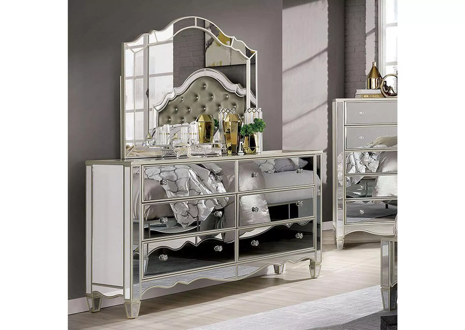 Eliora - Dresser