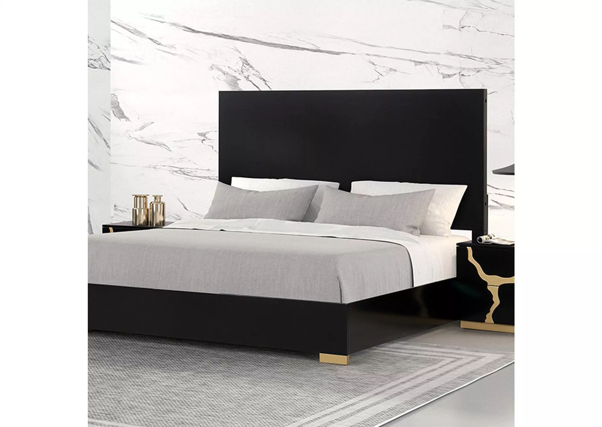 Goldsberg - E.King Bed