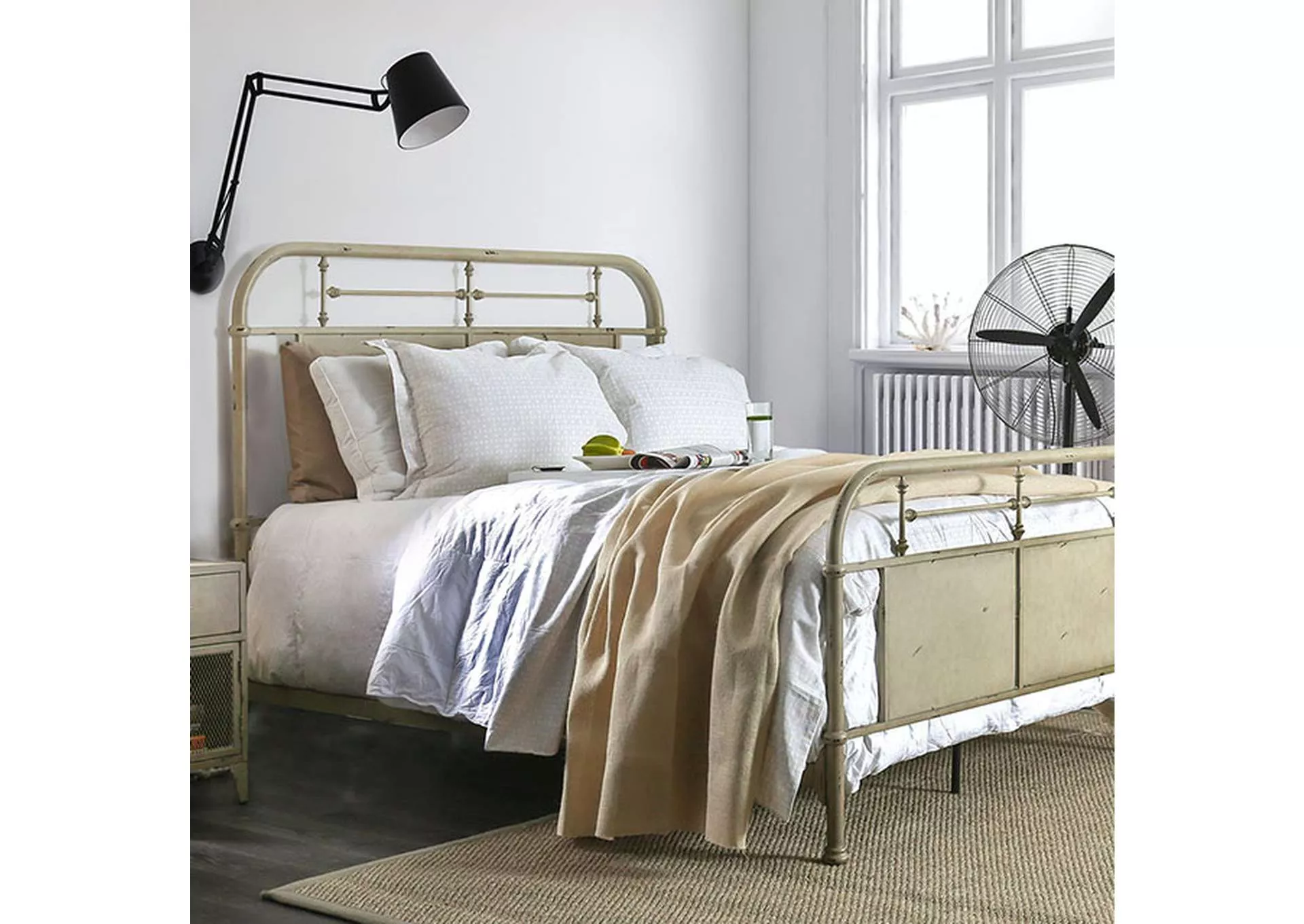 Haldus Cal.King Bed