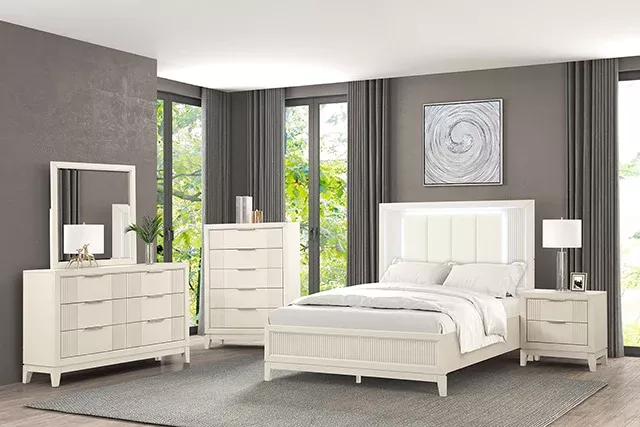 Isadore - 5 Pc Queen Bedroom Set
