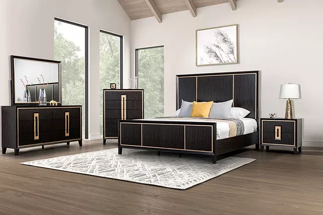 Kenyada - 5 Pc Queen Bedroom Set