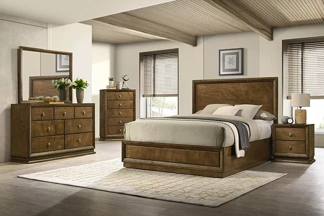 Kirkham - 5 Pc Queen Bedroom Set