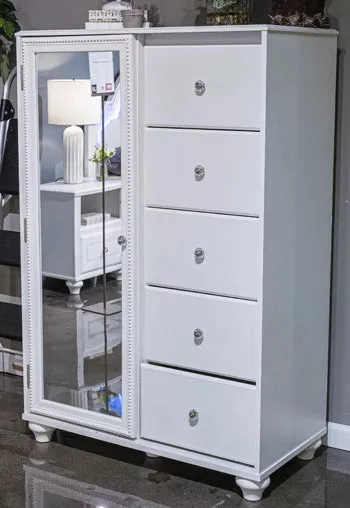 Kozlani Dressing Chest