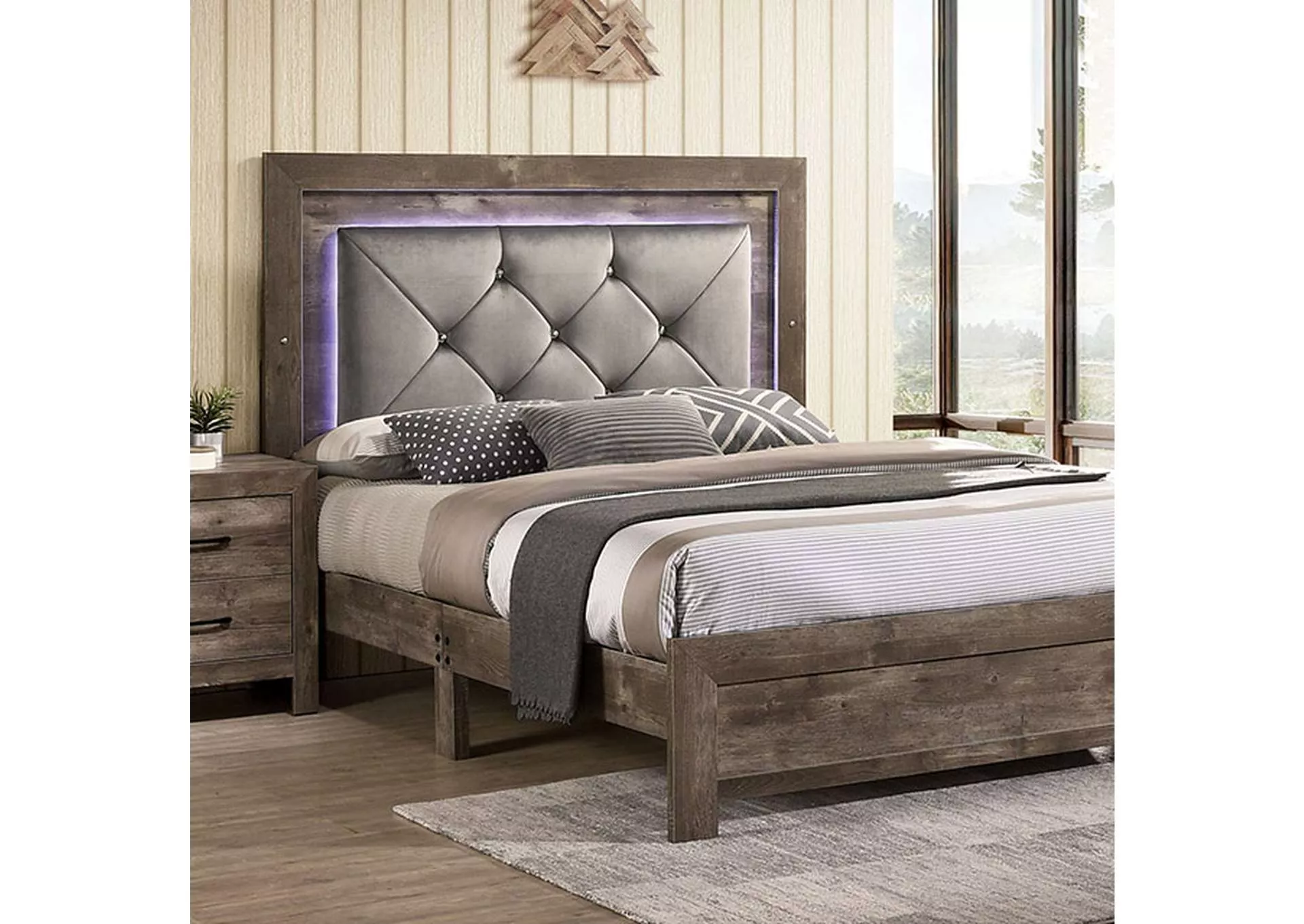 Larissa - E.King Bed