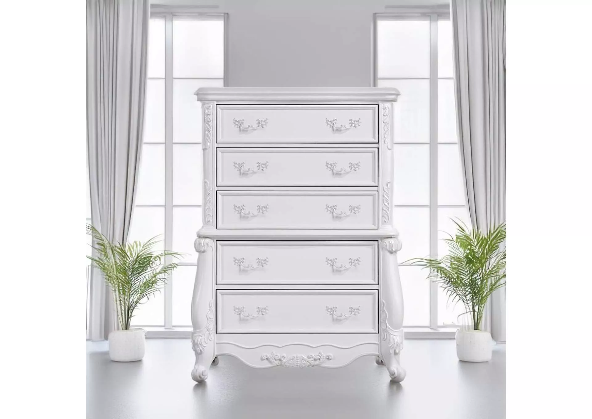 Latisha Chest