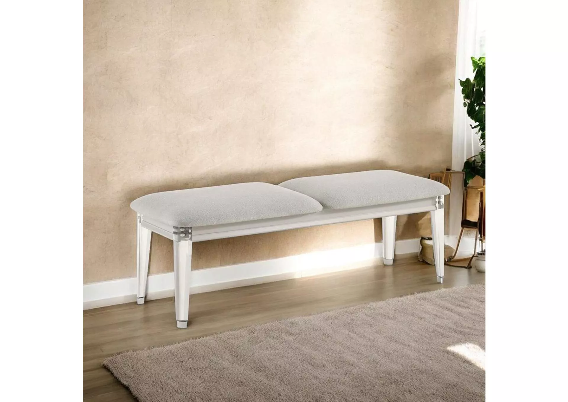 Laveda Bench