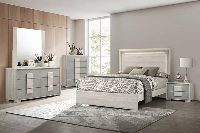 Lincolt - 5 Pc Queen Bedroom Set