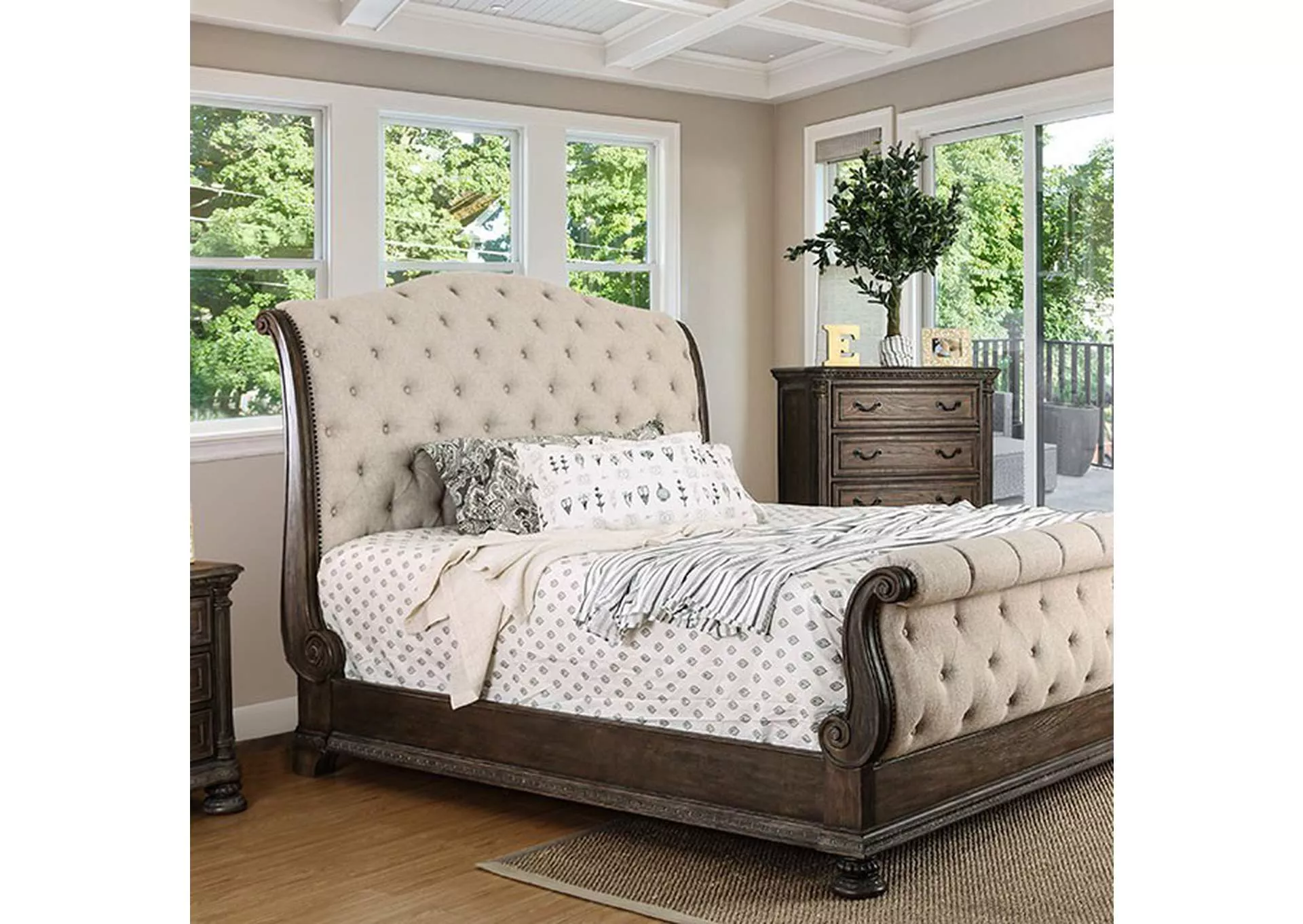 Lysandra E.King Bed