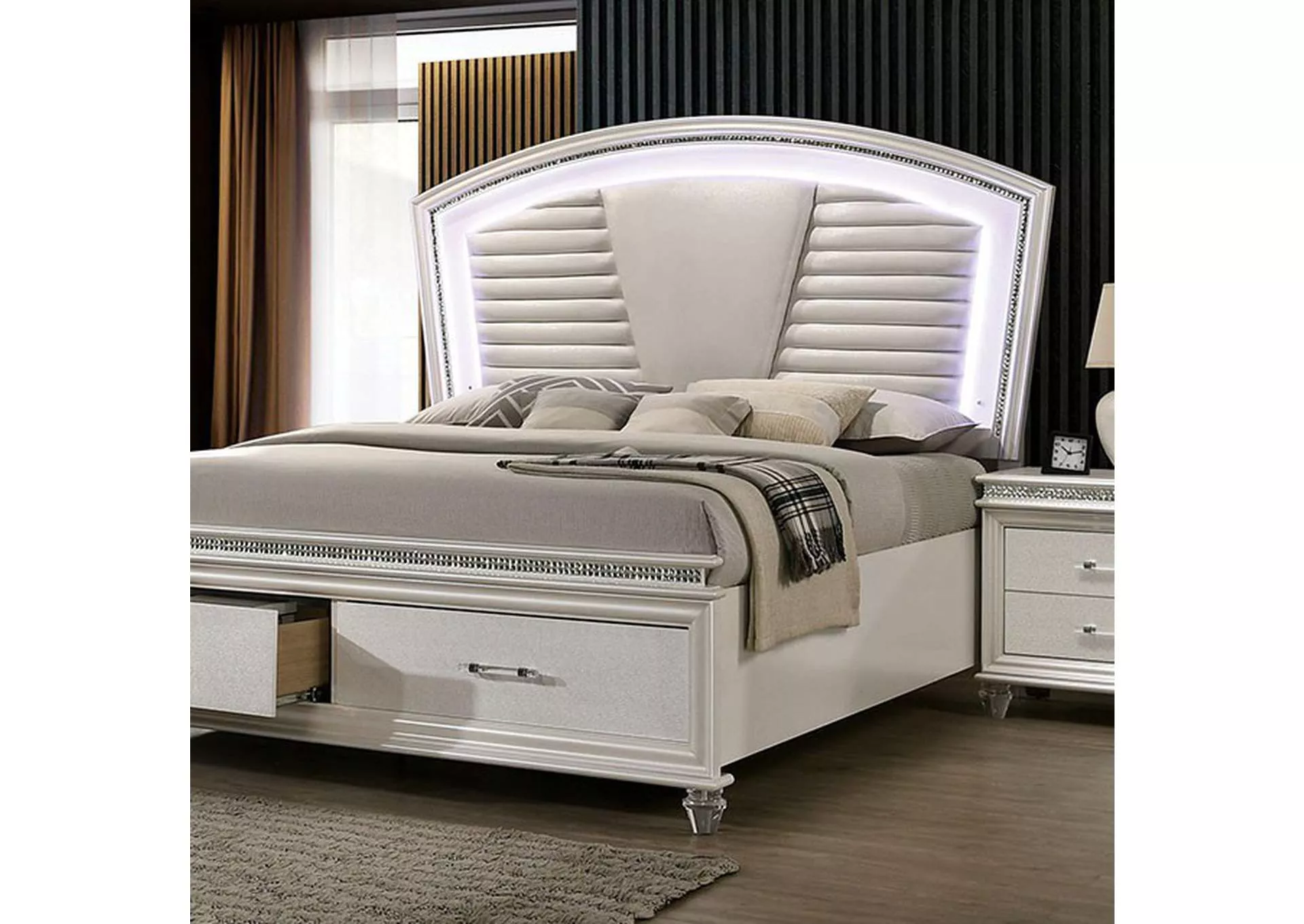 Maddie - E.King Bed