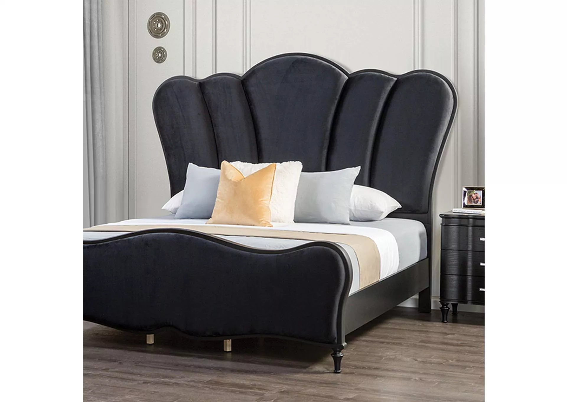 Melodi Parc - E.King Bed