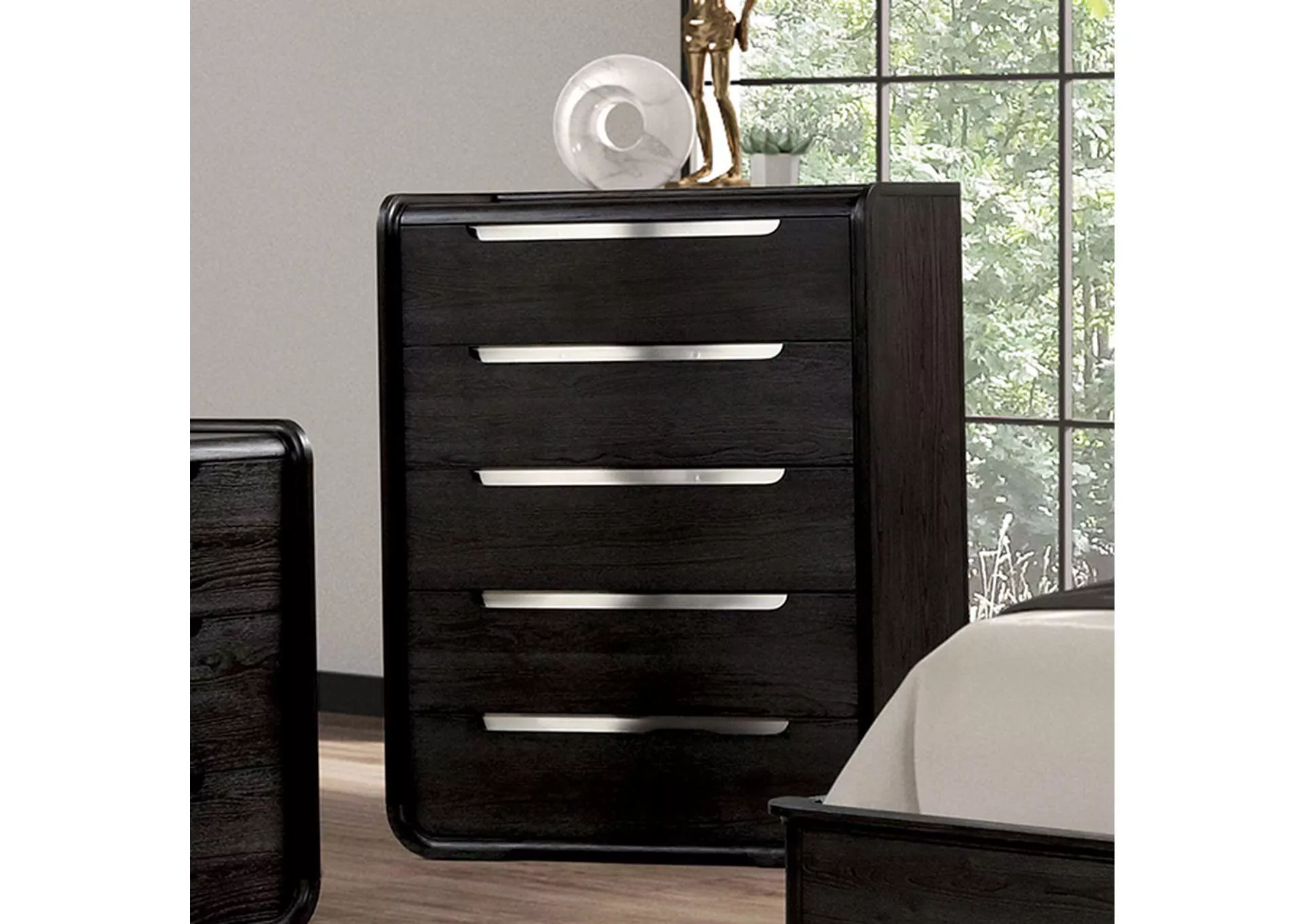 Osterley - Chest