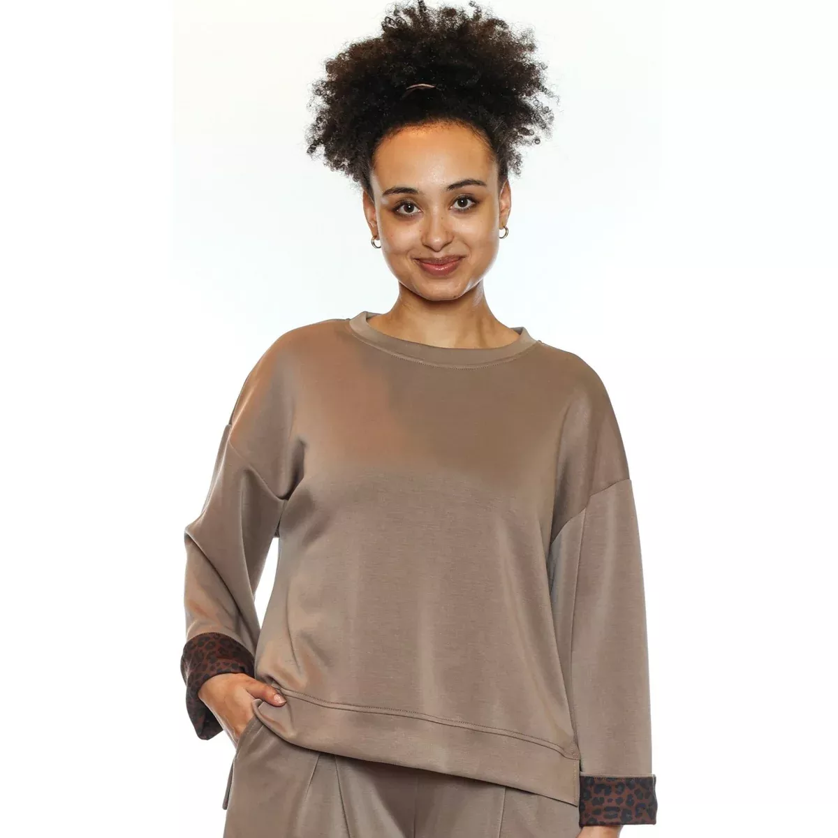 Ricki Top With Leopard Print Cuff