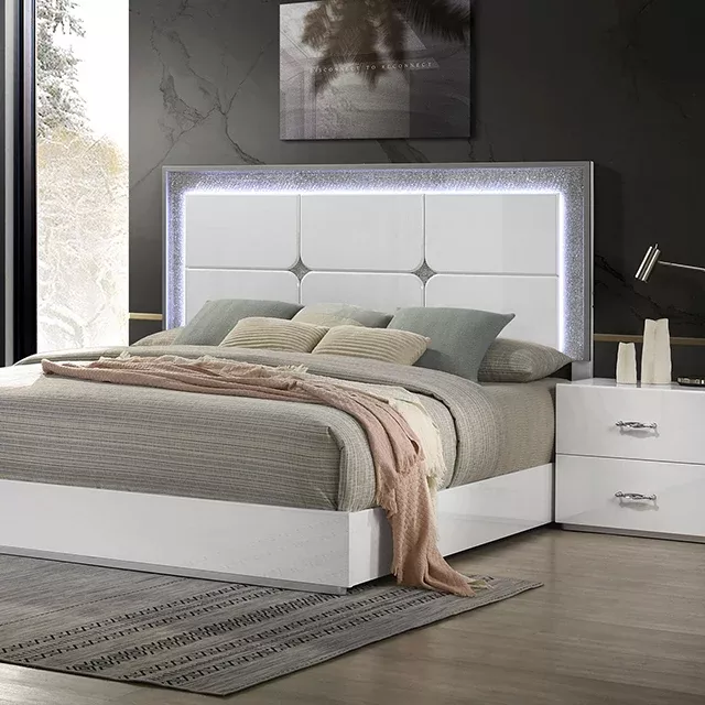 Stoholm - Queen Bed