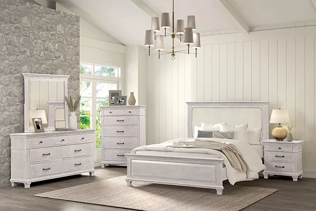 Swanley - 4 Pc Queen Bedroom Set