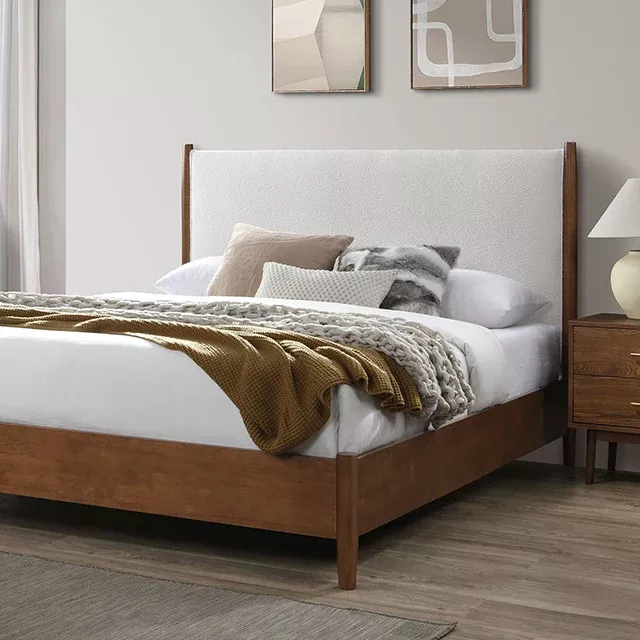 Thusis - E.King Bed