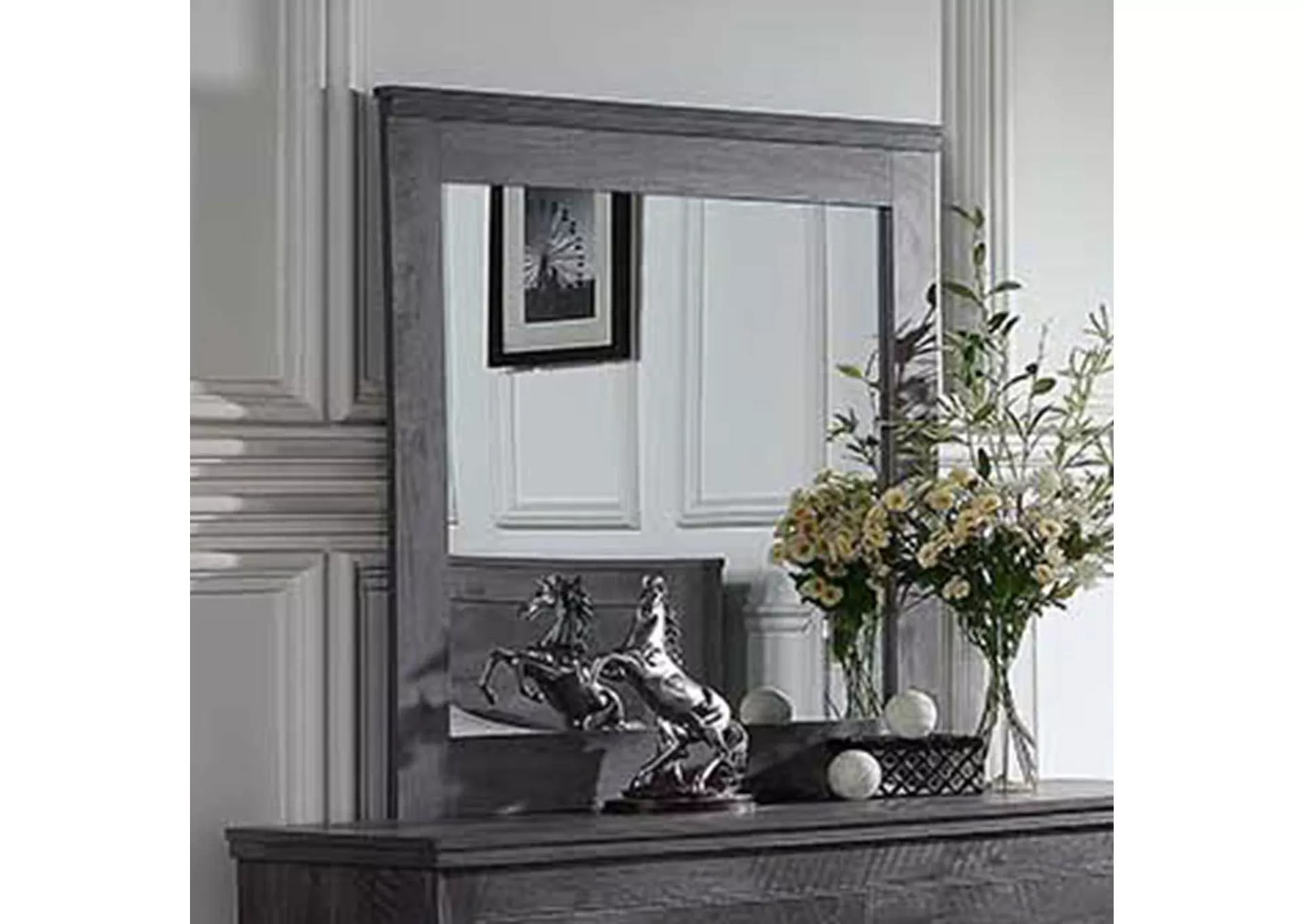 Vidalia Mirror