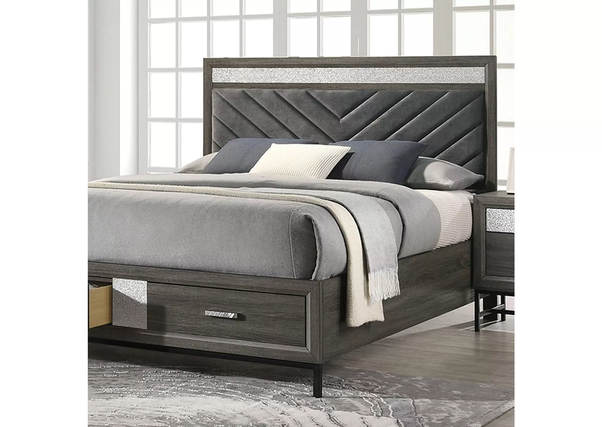 Voleta - Queen Bed